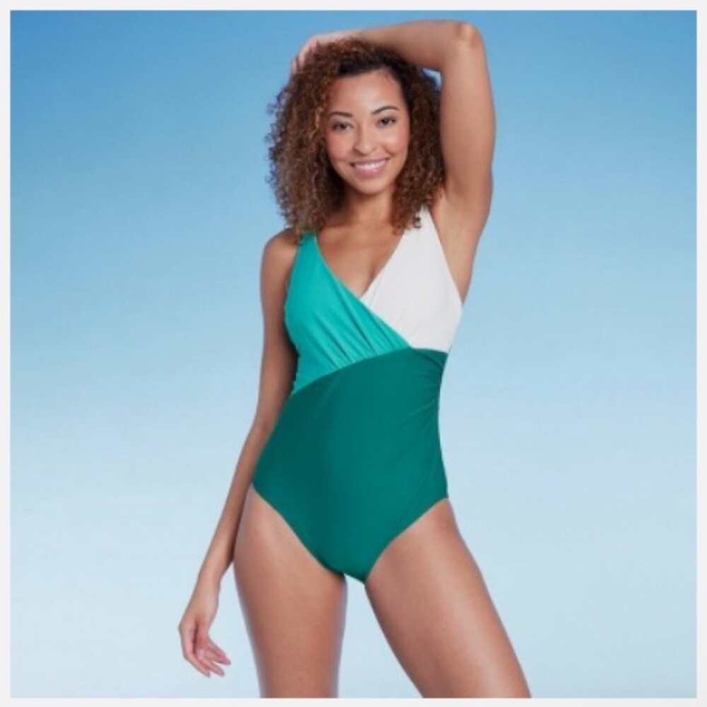 Shade and Shore Women's Front Wrap Color block Full Coverage One Piece Swimsuit